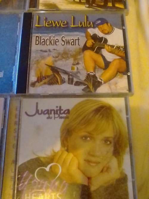 25x  VERY GOOD AFRIKAANS CD COLLECTION - (ON BID TAKES ALL) - SEE BELOW FOR SCANS.