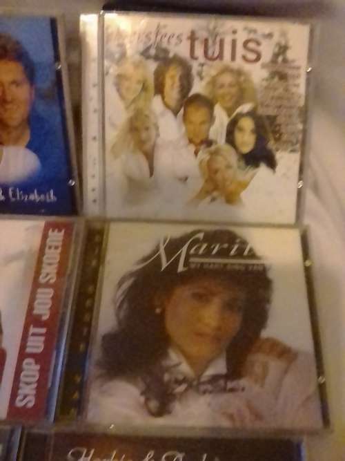 25x  VERY GOOD AFRIKAANS CD COLLECTION - (ON BID TAKES ALL) - SEE BELOW FOR SCANS.