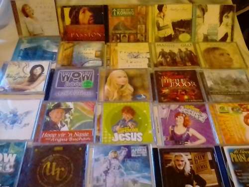 25x VERY GOOD RELIGIOUS (CHRISTIAN) CD COLLECTION - (ON BID TAKES ALL) - SEE BELOW FOR SCANS.