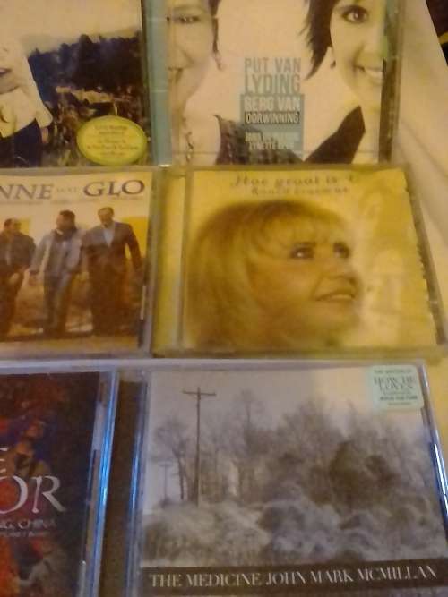 25x VERY GOOD RELIGIOUS (CHRISTIAN) CD COLLECTION - (ON BID TAKES ALL) - SEE BELOW FOR SCANS.