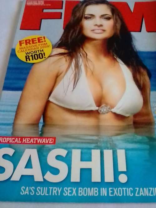2 x FHM 2009 MAGAZINES - EXCELLENT CONDITION - SEE FOR MORE INFO BELOW.