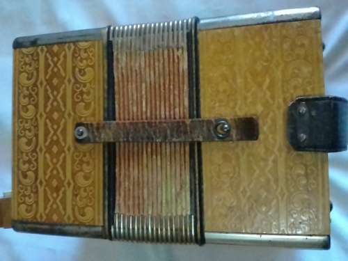 AMAZING RARE 1947 HOHNER DIATONIC BUTTON ACCORDION (VALUE R28000) PLEASE READ BELOW.