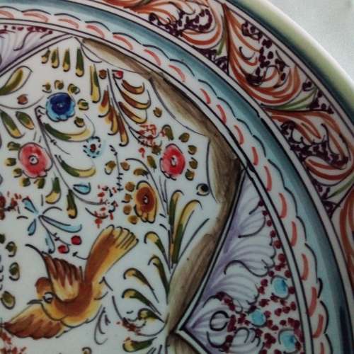 SCARCE - VINTAGE DE COIMBRA HAND PAINTED CERAMIC PLATE (POTUGAL) VALUE R4500 - PLEASE READ BELOW.