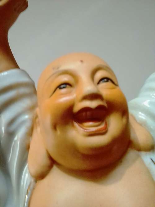 VINTAGE LARGE PORCELIAN HAPPY BUDDHA, HAND PAINTED  - VALUE R1800 - READ BELOW.