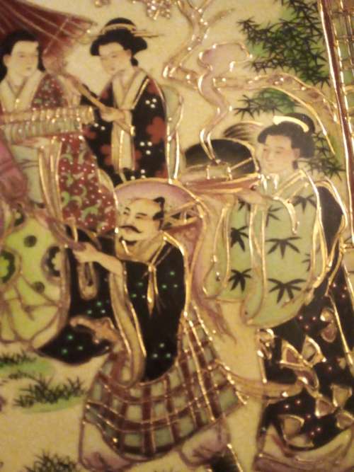 AMAZING & RARE/VINTAGE CHINESE LARGE PORCELIAN HAND PAINTED GOLD GILDED PLATE -VALUE R3500.