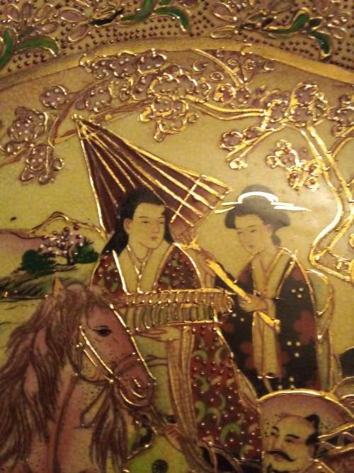 AMAZING & RARE/VINTAGE CHINESE LARGE PORCELIAN HAND PAINTED GOLD GILDED PLATE -VALUE R3500.