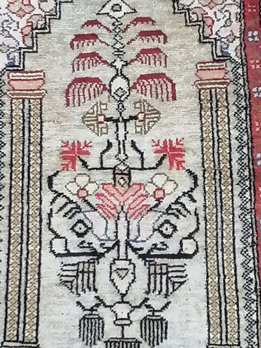 PERSIAN HEREKE HAND WOVEN SILK (VINTAGE HAND KNOTTED RUG) - HIGH VALUE - SEE BELOW FOR INFO.