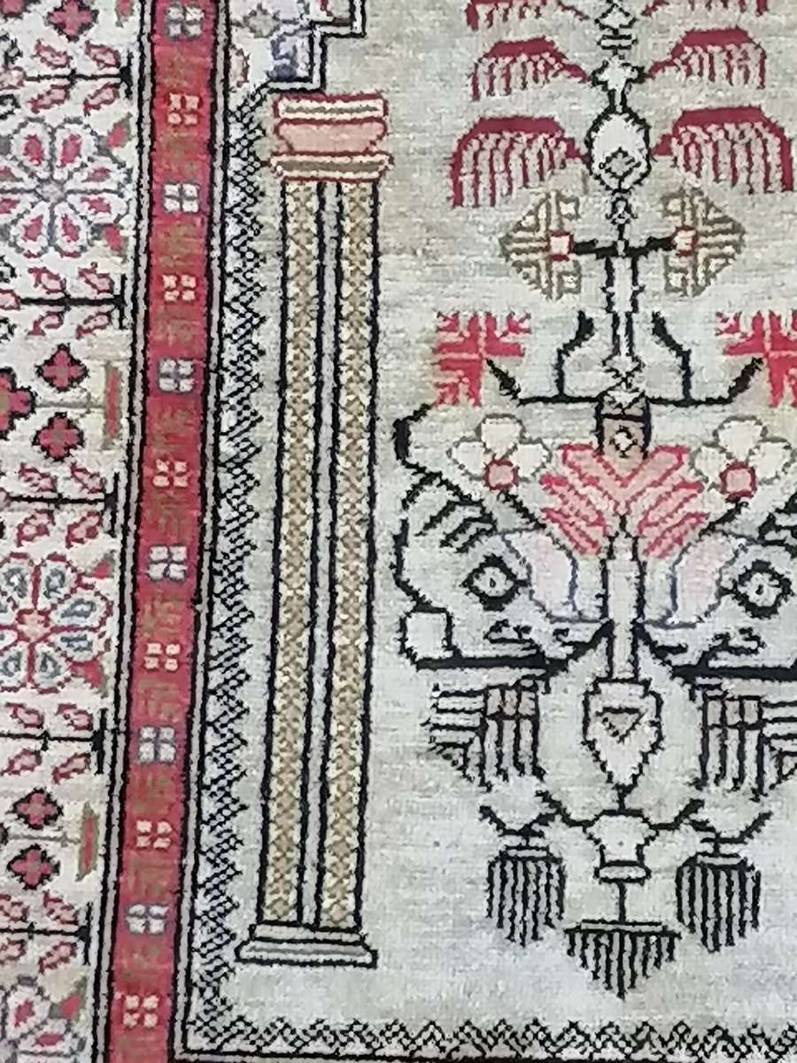 PERSIAN HEREKE HAND WOVEN SILK (VINTAGE HAND KNOTTED RUG) - HIGH VALUE - SEE BELOW FOR INFO.
