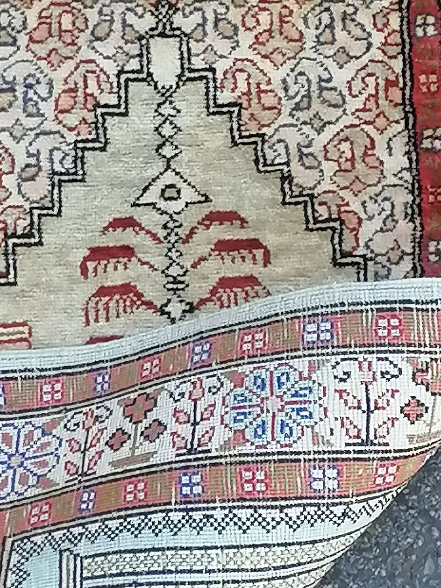 PERSIAN HEREKE HAND WOVEN SILK (VINTAGE HAND KNOTTED RUG) - HIGH VALUE - SEE BELOW FOR INFO.