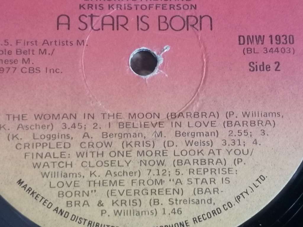 KRISTOFFERSON & STREIAND (A STAR IS BORN) - VINYL IN EXCELLENT CONDITION - SEE BELOW FOR INFO.