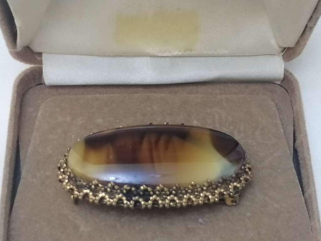 VINTAGE - STUNNING OLD BROOCH WITH TIGER EYE STONE - GREAT CONDITION - PLEASE READ BELOW.