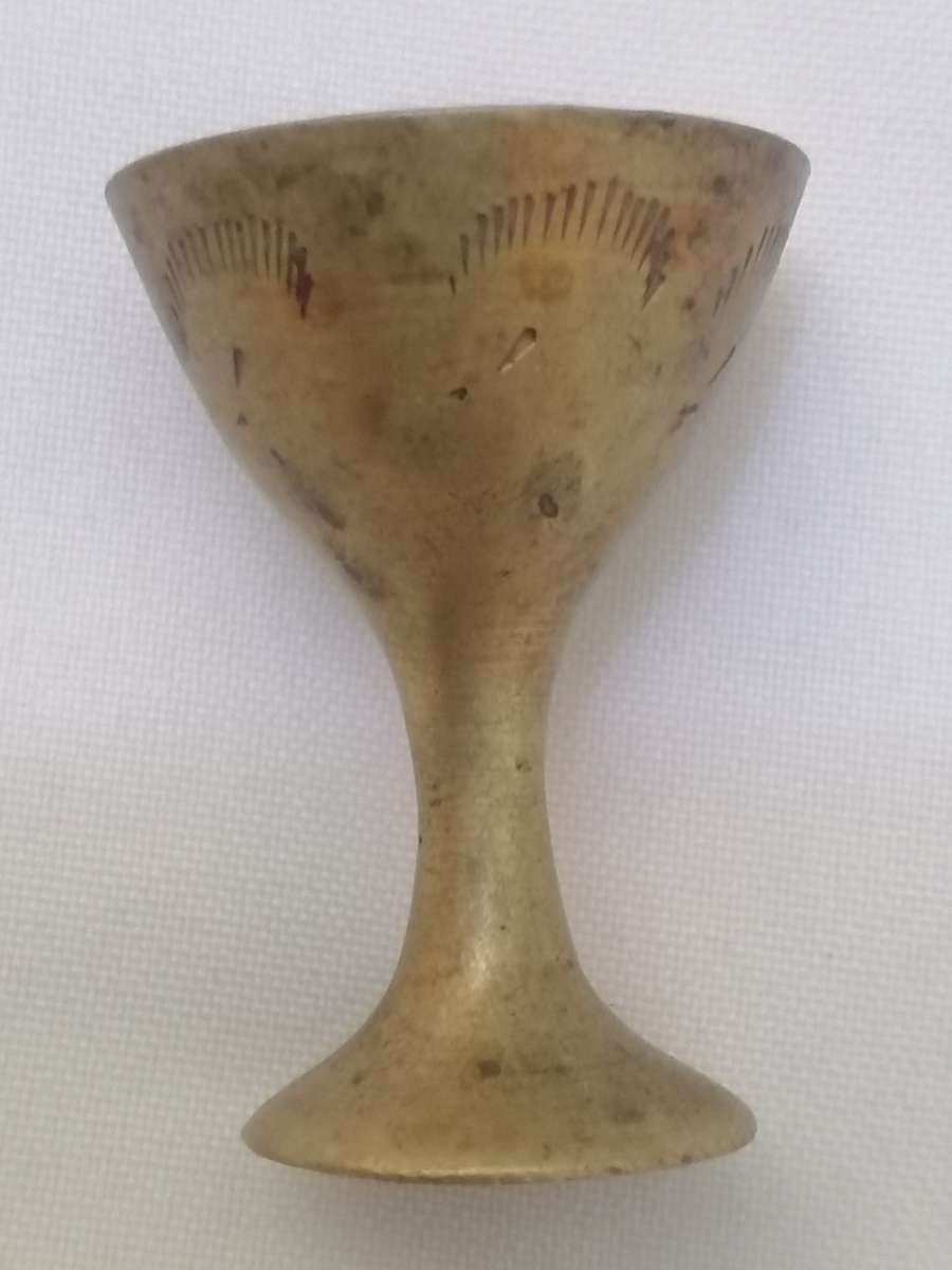 STUNNING MINIATURE AFTABA ETCHED DESIGN TEA BRASS SET - VERY GOOD CONDITION - PLEASE READ BELOW.