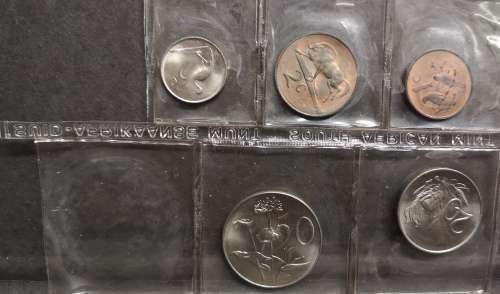 *Crazy R1 Start!!* 1968 Partial Mint Pack No Silver R1 Great Condition