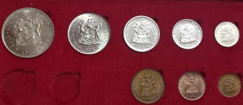 *Crazy Start!!* *Crazy Start!!* 1974 Proof set with Commemerative Silver R1 (NO GOLD)