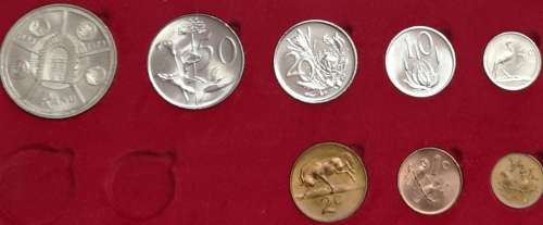 *Crazy Start!!* *Crazy Start!!* 1974 Proof set with Commemerative Silver R1 (NO GOLD)