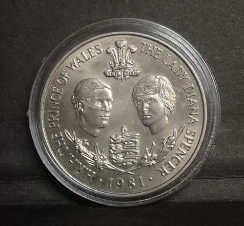 *Crazy Start!!* 1981 Prince Charles & Lady Diana Wedding Scarce