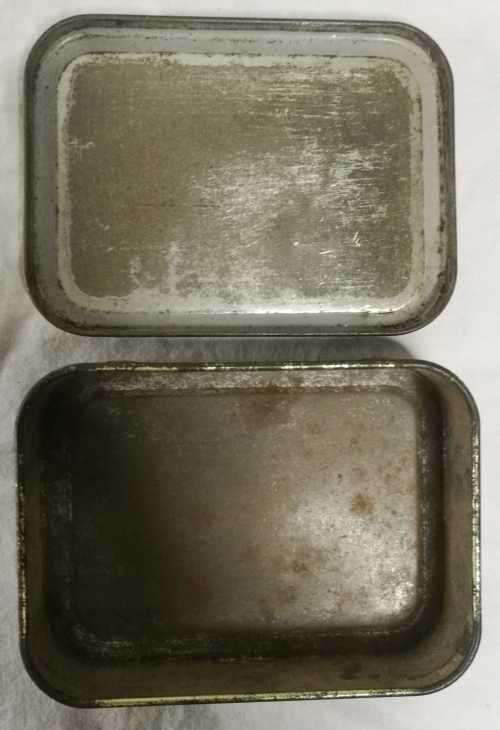 W.D.and H.O.Wills. `Golden Virginia` 2Oz. Tin