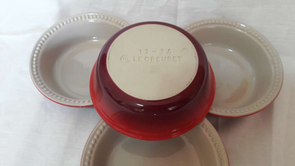 Le Creuset Pie Dishes  - 4 RED