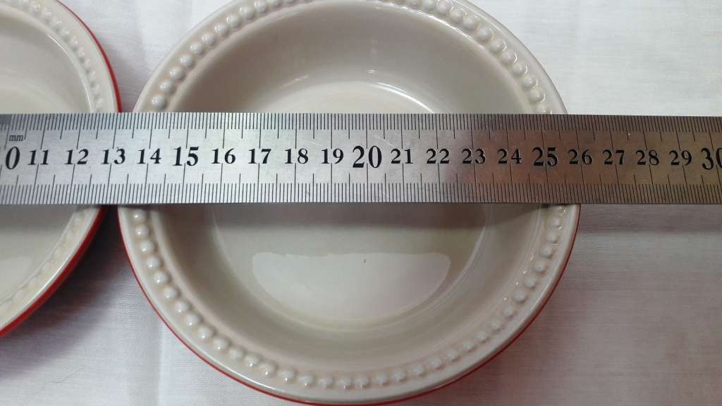 Le Creuset Pie Dishes  - 4 RED