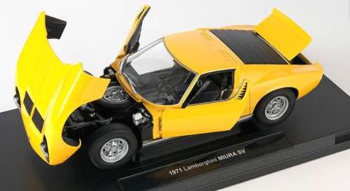 Lamborghini MIURA 1/18 Scale Model by Welly BRAND NEW!