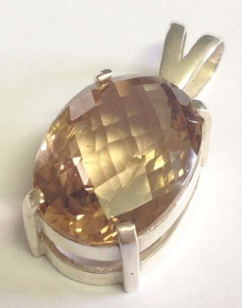STUNNING VINTAGE FACETED CHAMPAGNE TOPAZ SILVER PENDANT!