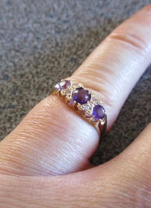 Vintage Hallmarked Solid 9ct Gold and Diamond and Amethyst Ring!