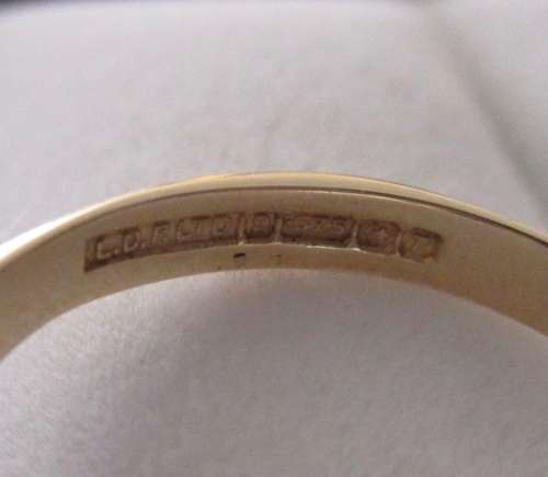 Vintage Hallmarked Solid 9ct Gold and Diamond and Amethyst Ring!