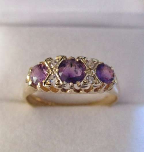 Vintage Hallmarked Solid 9ct Gold and Diamond and Amethyst Ring!