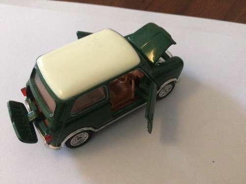 Fully Opening Made in Japan 1980s Tomy Tomica Dandy Morris Mini Cooper S Mark 1 scale 1/43 model car