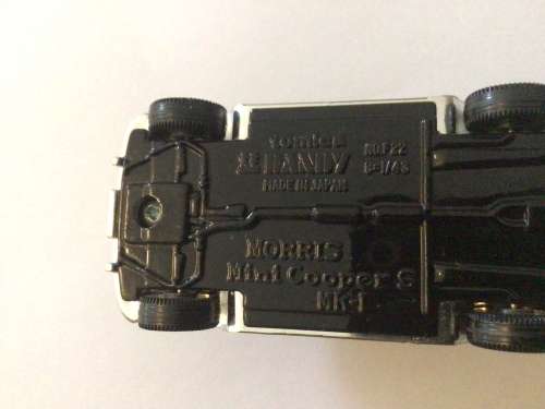 Fully Opening Made in Japan 1980s Tomy Tomica Dandy Morris Mini Cooper S Mark 1 scale 1/43 model car