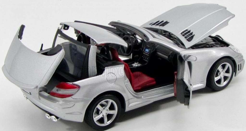 NEW Mercedes Benz SLK55AMG 1/18 Scale Motormax Diecast Model Car