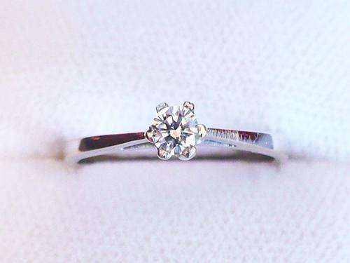 GENUINE SOLITAIRE DIAMOND RING 9CT WHITE GOLD!