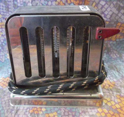 Vintage Elcor 2 slice Toaster.
