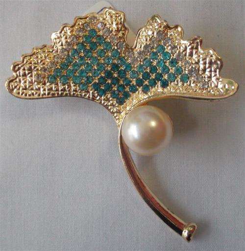 Costume Jewellery Brooch