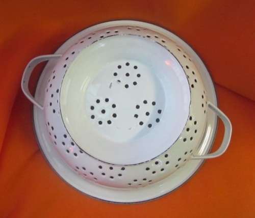 Enamel Colander (White)