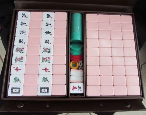 Vintage Mahjong game set 1970 - 1980