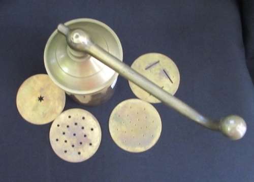 VINTAGE BRASS COOKIE PRESS WITH 4 DISKS