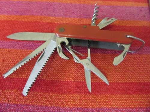 Set of three good quality knifes