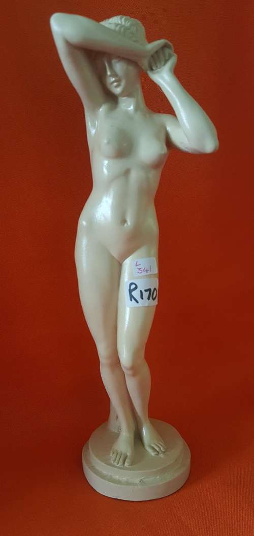 ITALIAN FIGURINE