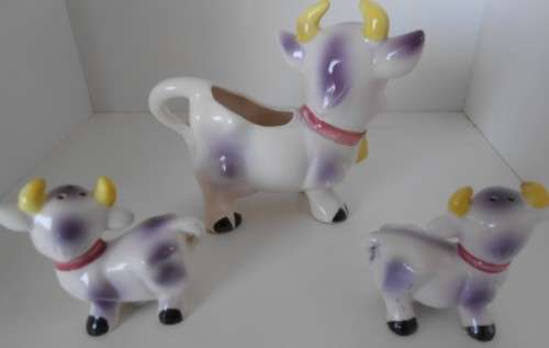 VINTAGE COW MILK JUG AND SALT & PEPPER POTS