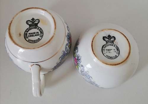 Set of John Maddock and Sons - Vitreous - Milk jug and Sugarr bowl