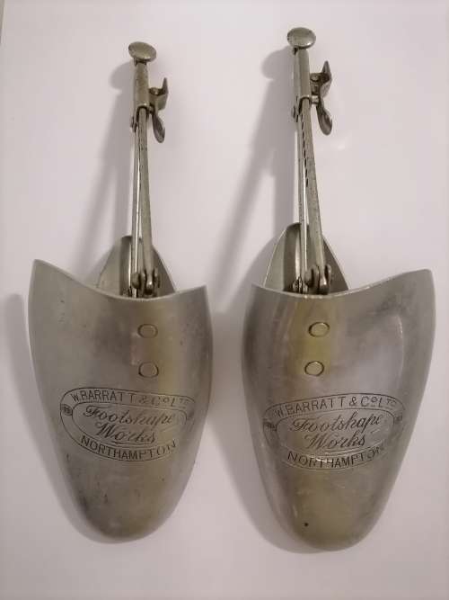 VINTAGE ALUMINIUM SHOE TREE STRETCHER