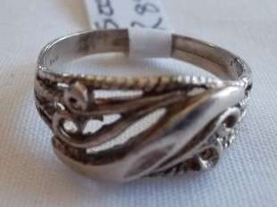 1.8g...... 925 Silver Ring.....