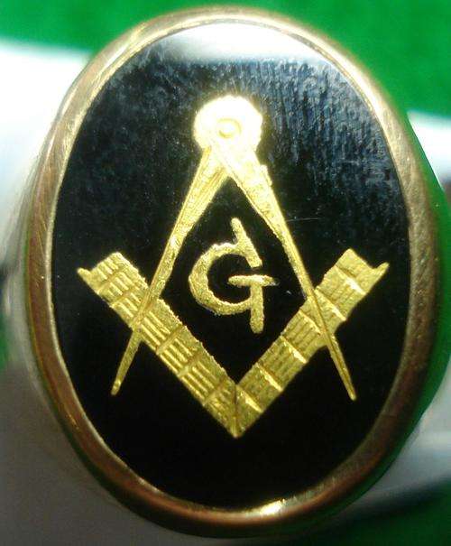 9ct Gold men's masonic ring