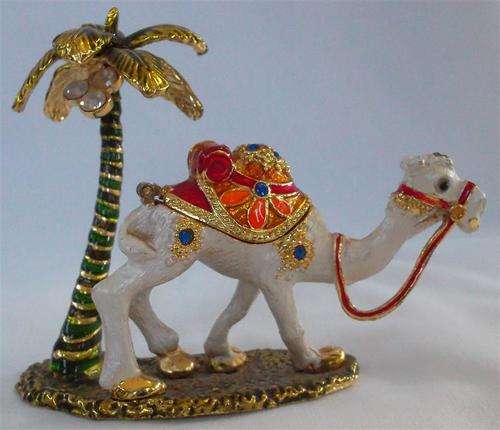 Collectable Magnetic Hinged Pill Box Bejeweled Enameled Gold Brushed Camel & Palm Tree