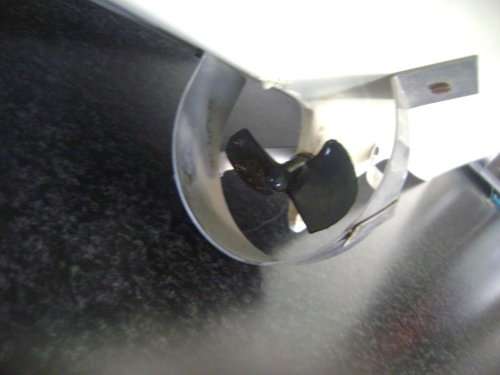 LARGE CARP KING MK 3, FISHING BAIT BOAT, GOOD CONDITION, BATTERIES, CHARGER, REMOTE, READY TO RUN.