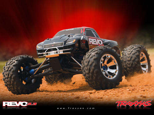 TRAXXIS REVO 3.3, 4X4, READY TO RUN OUT OF THE BOX, ALL BAT, CHARGER, RADIO'S INC.