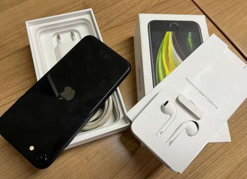 Apple iPhone SE (2020)