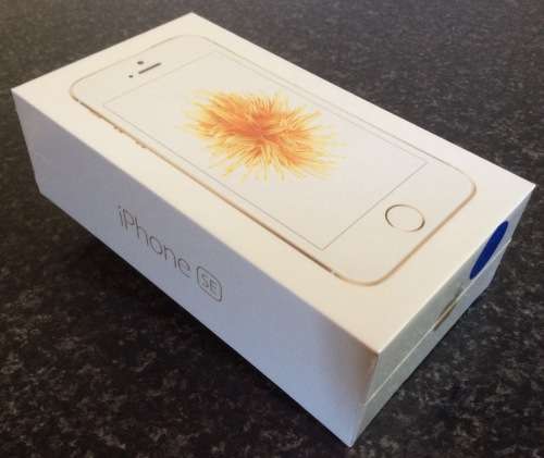 IPhone SE 16GB - Gold - New and still sealed in box!