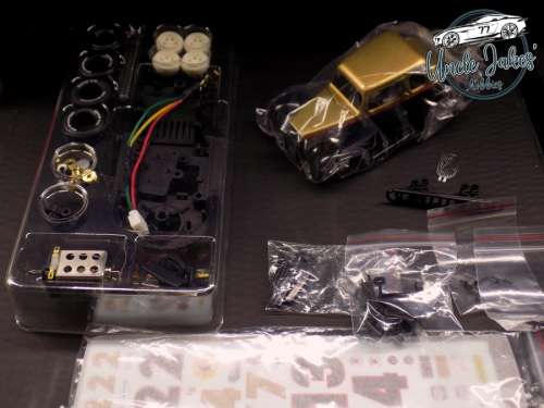 Pioneer Kit #7 - `34 Ford Coupe Legends Racer, Ready Painted Kit, black/gold